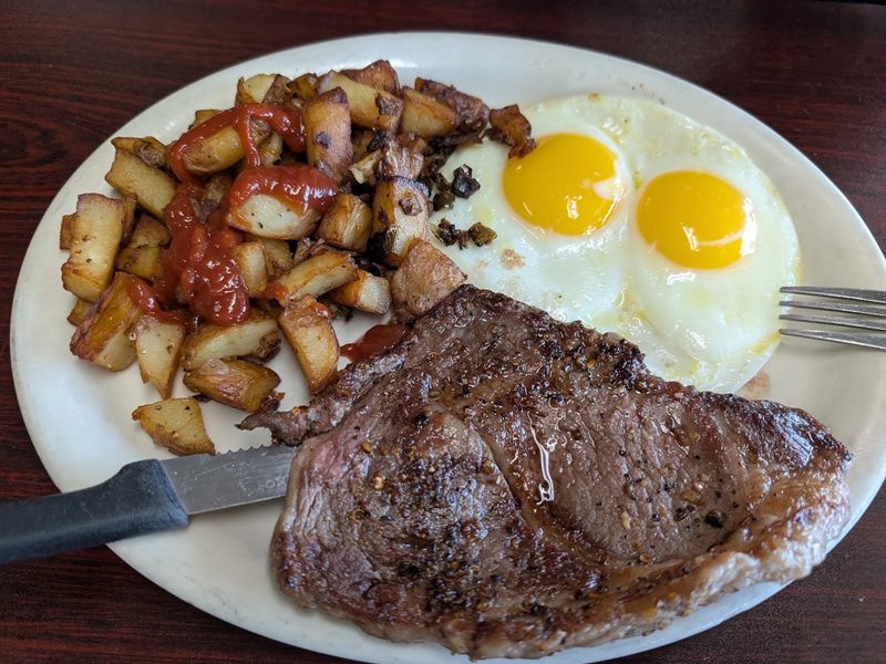 Granny's Country Cafe food